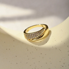 Elegant Gold Ring | Symbol of Strength, Hope & Solidarity