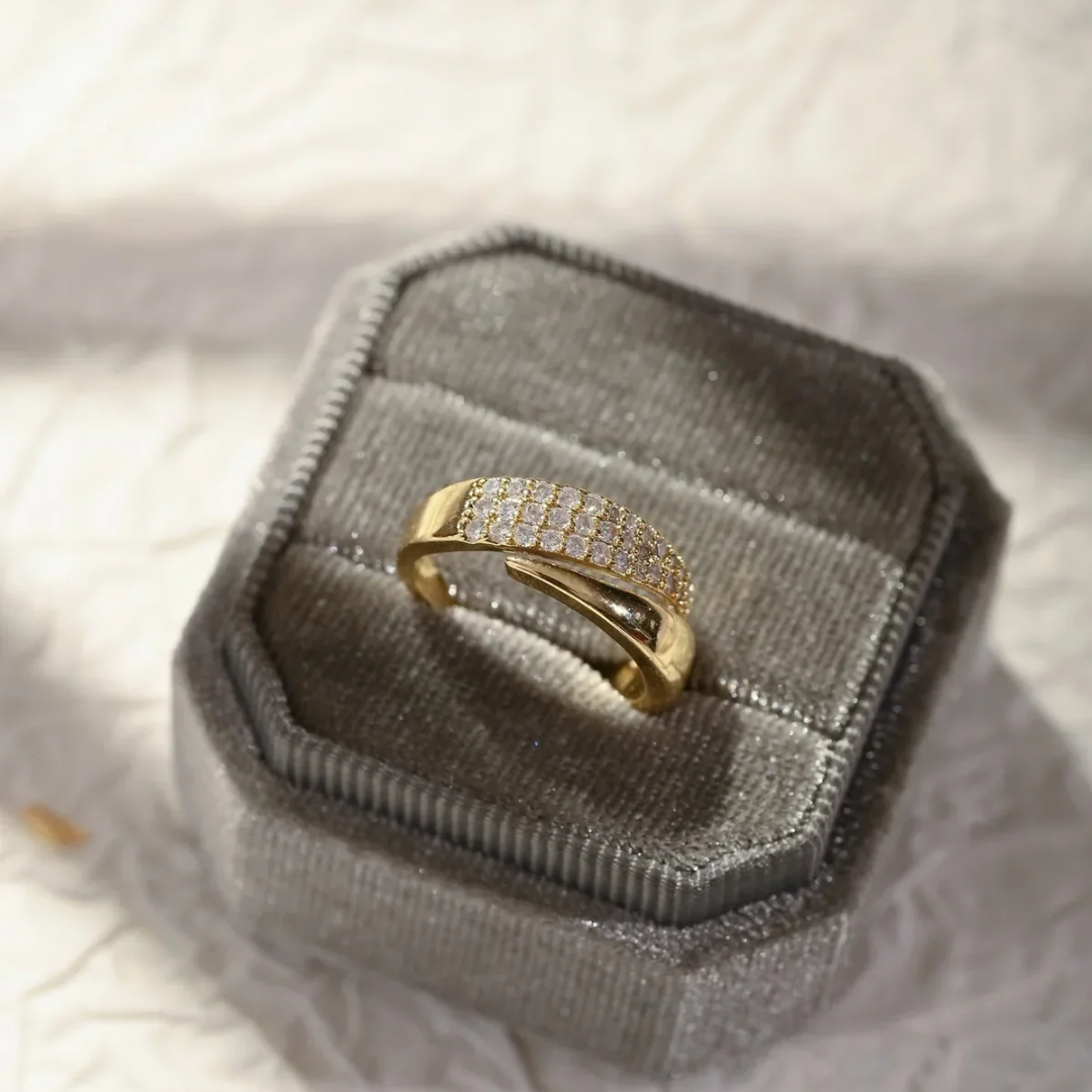 Elegant Gold Ring | Symbol of Strength, Hope & Solidarity