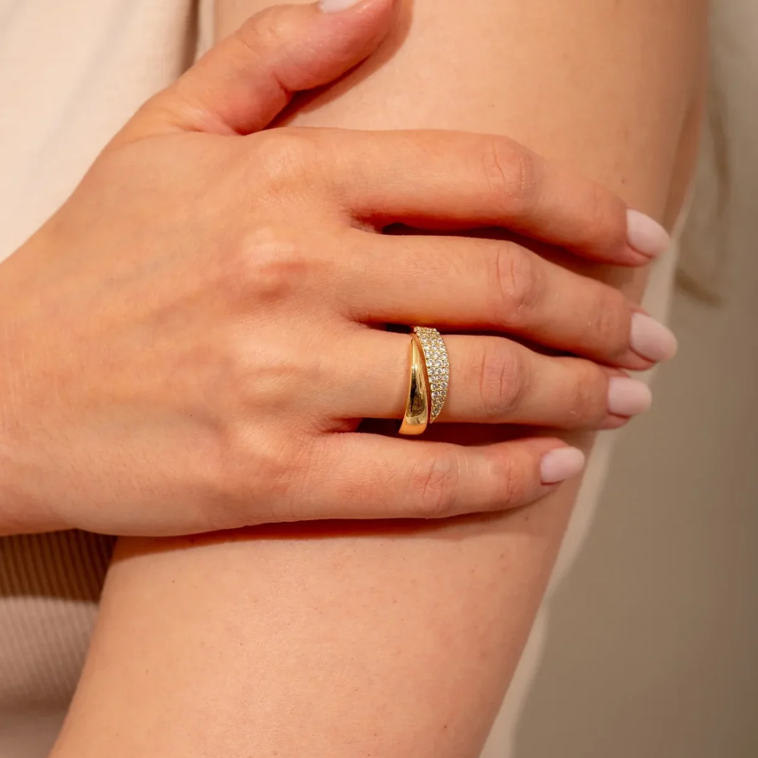 Elegant Gold Ring | Symbol of Strength, Hope & Solidarity