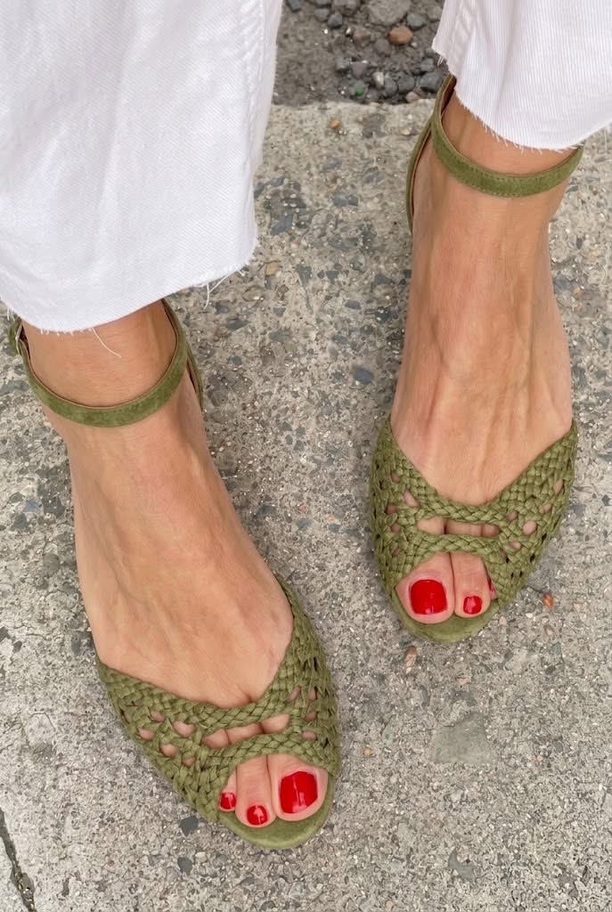 Daniella | Woven Vintage Sandals