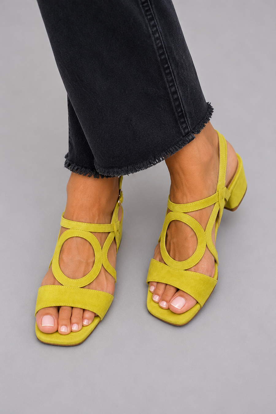 Winnie | Vintage Circle Heel Sandals