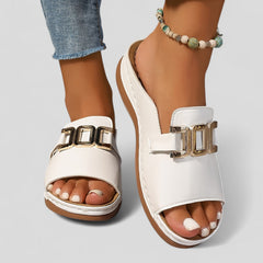 Zayra | Slides