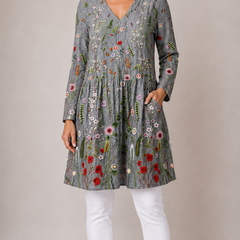 Audrey | Long Blouse with V-Neck